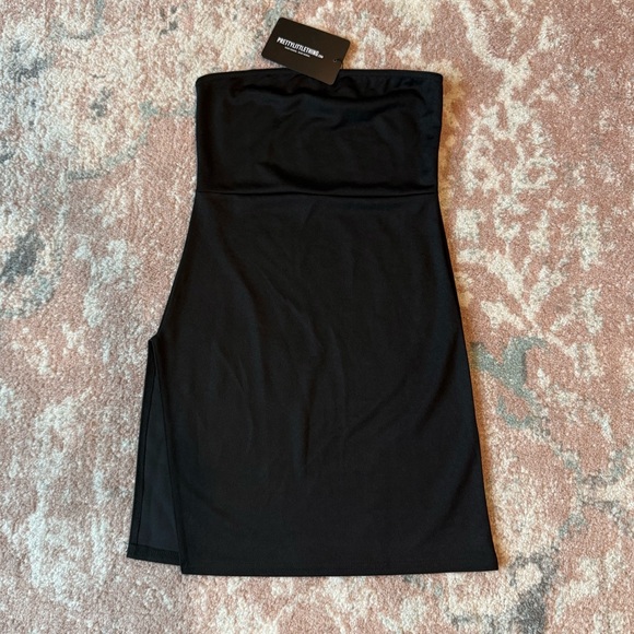 PrettyLittleThing Split Side Bandeau Bodycon Strapless Mini Dress, Womens Size 2 - Picture 1 of 6